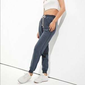 American Eagle slim boyfriend jogger